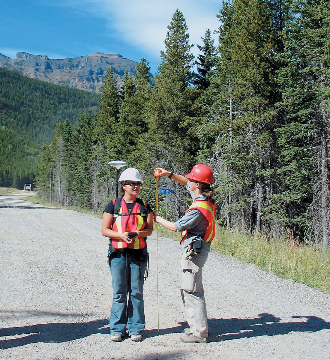 New seismic and other geophysical equipment at the University of ...